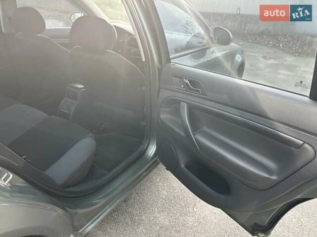 Зеленый Шкода Суперб, объемом двигателя 1.78 л и пробегом 230 тыс. км за 4000 $, фото 10 на Automoto.ua