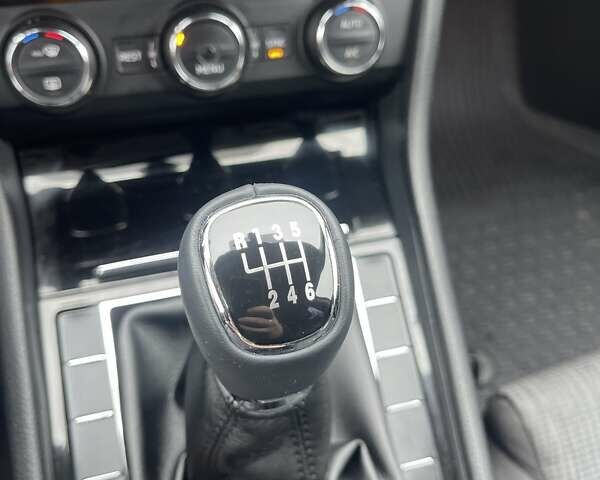 Зелений Шкода Суперб, об'ємом двигуна 1.8 л та пробігом 174 тис. км за 15000 $, фото 46 на Automoto.ua