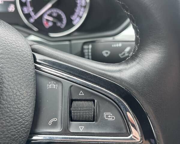 Зелений Шкода Суперб, об'ємом двигуна 1.8 л та пробігом 174 тис. км за 15000 $, фото 43 на Automoto.ua