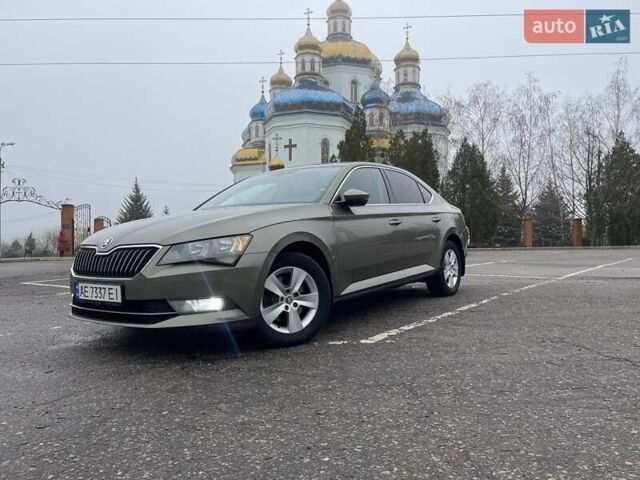 Зелений Шкода Суперб, об'ємом двигуна 1.8 л та пробігом 174 тис. км за 15000 $, фото 22 на Automoto.ua