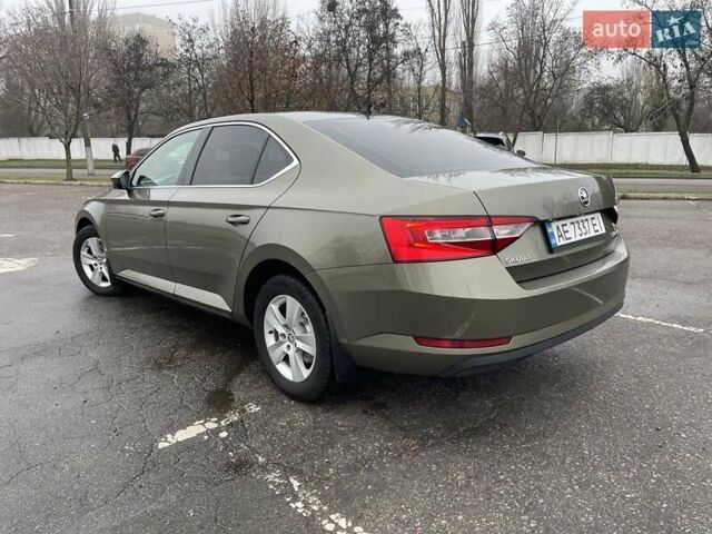 Зелений Шкода Суперб, об'ємом двигуна 1.8 л та пробігом 174 тис. км за 15000 $, фото 12 на Automoto.ua