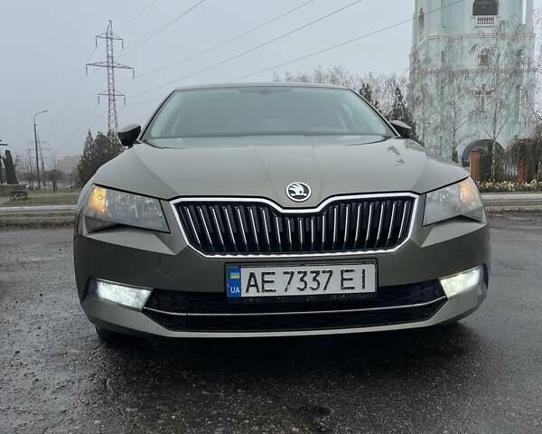 Зелений Шкода Суперб, об'ємом двигуна 1.8 л та пробігом 174 тис. км за 15000 $, фото 17 на Automoto.ua