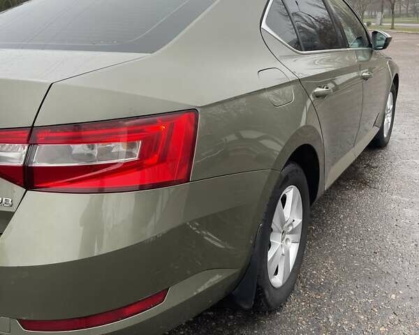 Зелений Шкода Суперб, об'ємом двигуна 1.8 л та пробігом 174 тис. км за 15000 $, фото 20 на Automoto.ua