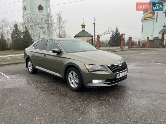 Зелений Шкода Суперб, об'ємом двигуна 1.8 л та пробігом 174 тис. км за 15000 $, фото 14 на Automoto.ua