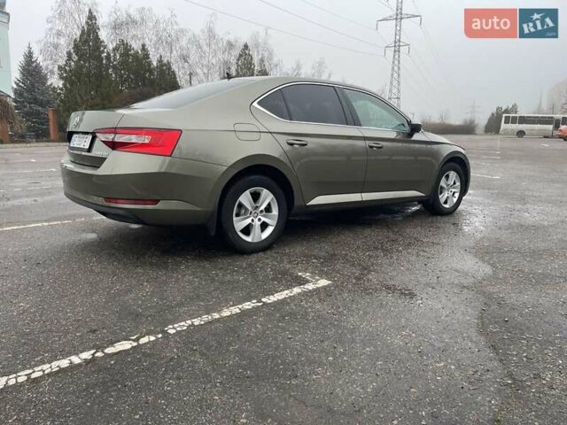 Зелений Шкода Суперб, об'ємом двигуна 1.8 л та пробігом 174 тис. км за 15000 $, фото 15 на Automoto.ua