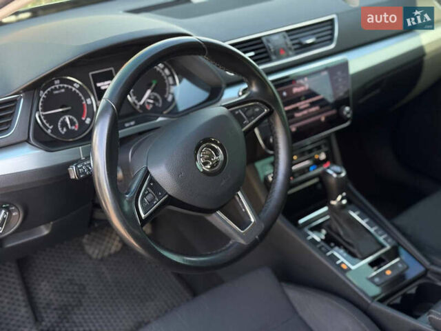 Зеленый Шкода Суперб, объемом двигателя 1.97 л и пробегом 225 тыс. км за 18999 $, фото 3 на Automoto.ua