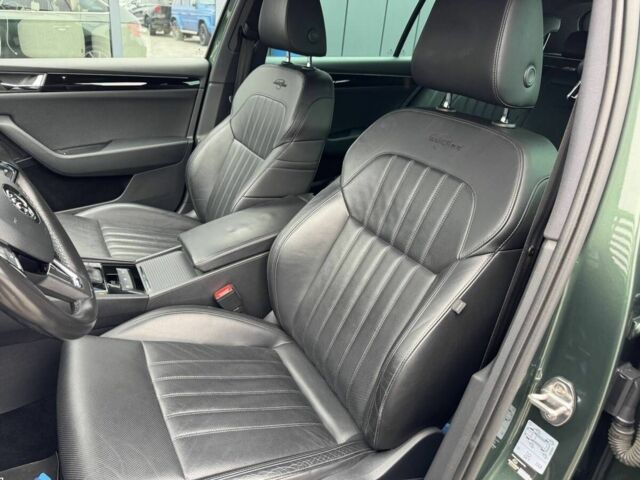 Зелений Шкода Суперб, об'ємом двигуна 2 л та пробігом 232 тис. км за 23900 $, фото 19 на Automoto.ua