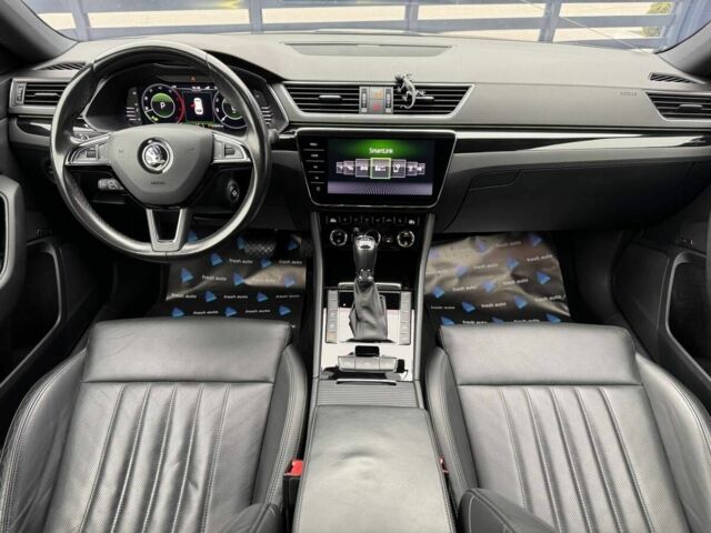 Зелений Шкода Суперб, об'ємом двигуна 2 л та пробігом 232 тис. км за 23900 $, фото 3 на Automoto.ua