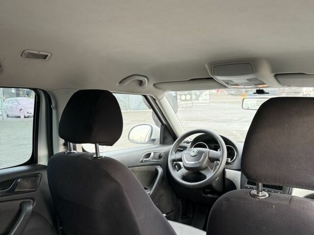 Білий Шкода Єті, об'ємом двигуна 1.4 л та пробігом 145 тис. км за 9000 $, фото 20 на Automoto.ua