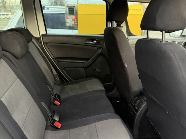 Білий Шкода Єті, об'ємом двигуна 1.4 л та пробігом 145 тис. км за 9000 $, фото 21 на Automoto.ua