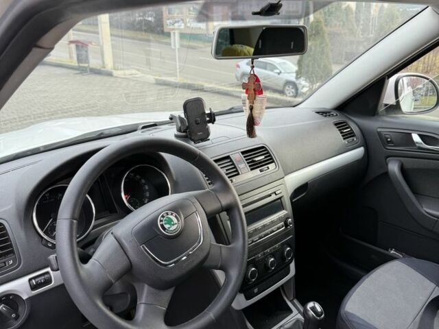 Білий Шкода Єті, об'ємом двигуна 1.4 л та пробігом 145 тис. км за 9000 $, фото 17 на Automoto.ua