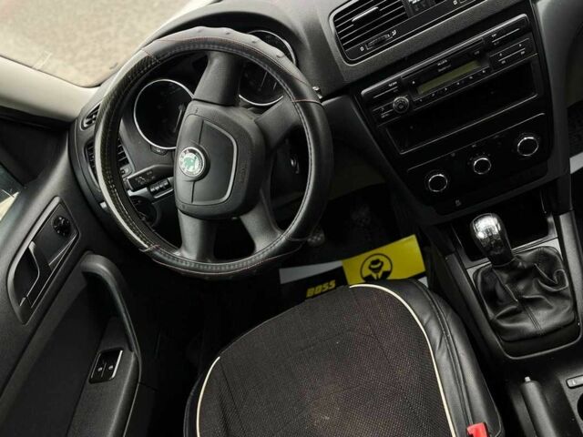 Белый Шкода Ети, объемом двигателя 1.2 л и пробегом 152 тыс. км за 9900 $, фото 14 на Automoto.ua