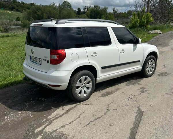 Білий Шкода Єті, об'ємом двигуна 1.2 л та пробігом 194 тис. км за 8600 $, фото 5 на Automoto.ua