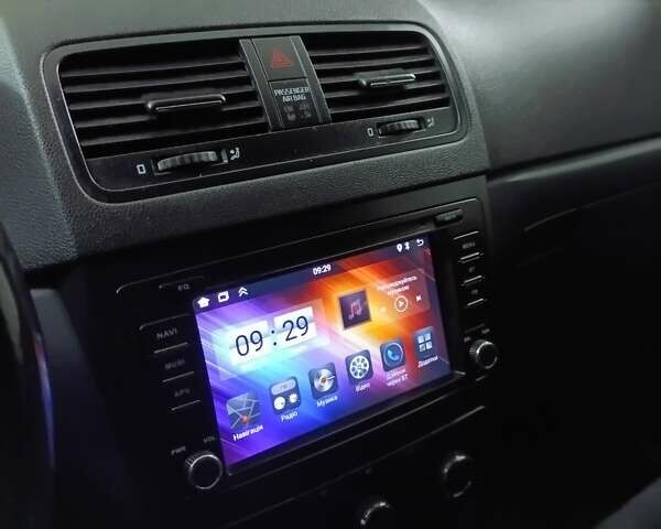 Белый Шкода Ети, объемом двигателя 1.8 л и пробегом 177 тыс. км за 8500 $, фото 1 на Automoto.ua