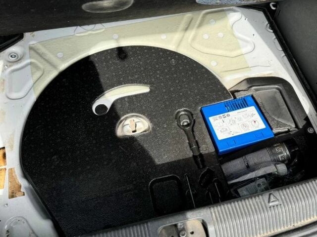 Белый Шкода Ети, объемом двигателя 1.2 л и пробегом 288 тыс. км за 3839 $, фото 11 на Automoto.ua