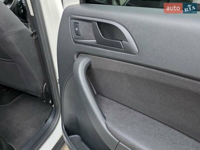 Білий Шкода Єті, об'ємом двигуна 1.2 л та пробігом 220 тис. км за 6999 $, фото 114 на Automoto.ua