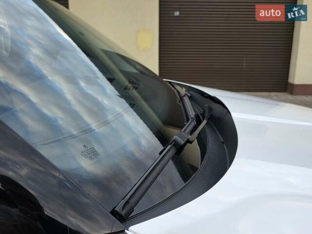 Білий Шкода Єті, об'ємом двигуна 1.2 л та пробігом 220 тис. км за 6999 $, фото 24 на Automoto.ua