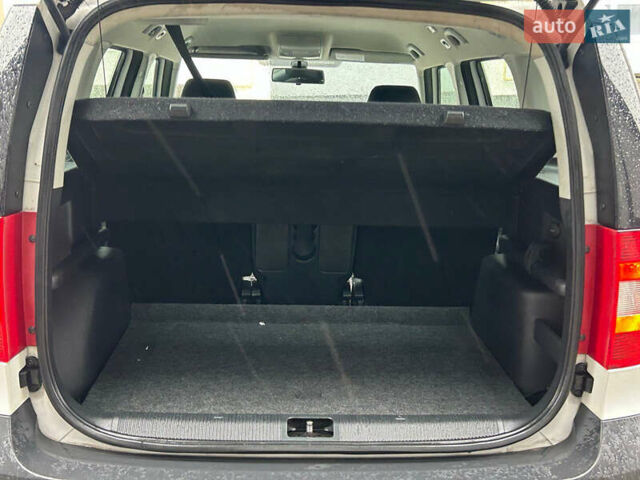 Білий Шкода Єті, об'ємом двигуна 1.4 л та пробігом 200 тис. км за 8999 $, фото 16 на Automoto.ua