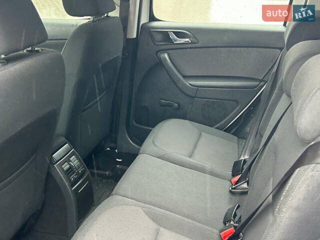Білий Шкода Єті, об'ємом двигуна 1.4 л та пробігом 200 тис. км за 8999 $, фото 15 на Automoto.ua