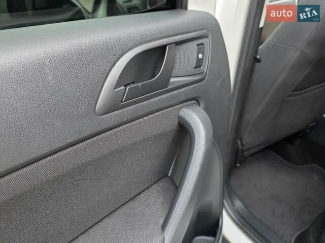 Білий Шкода Єті, об'ємом двигуна 1.2 л та пробігом 220 тис. км за 6999 $, фото 105 на Automoto.ua