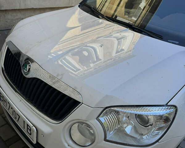Білий Шкода Єті, об'ємом двигуна 1.2 л та пробігом 280 тис. км за 5800 $, фото 2 на Automoto.ua
