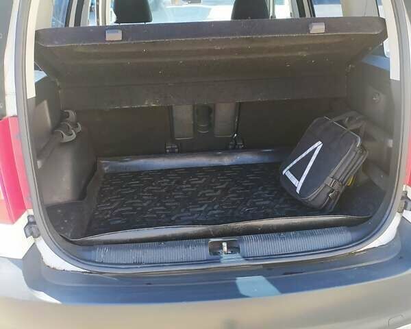 Белый Шкода Ети, объемом двигателя 1.8 л и пробегом 260 тыс. км за 7000 $, фото 13 на Automoto.ua