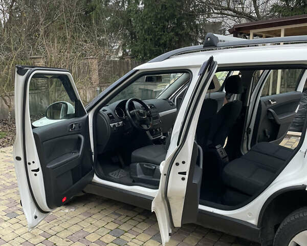 Білий Шкода Єті, об'ємом двигуна 1.2 л та пробігом 225 тис. км за 7300 $, фото 7 на Automoto.ua