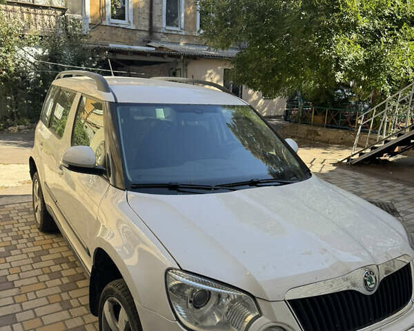 Білий Шкода Єті, об'ємом двигуна 1.2 л та пробігом 280 тис. км за 5800 $, фото 5 на Automoto.ua