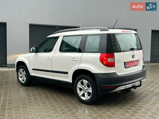 Білий Шкода Єті, об'ємом двигуна 1.4 л та пробігом 200 тис. км за 8999 $, фото 5 на Automoto.ua