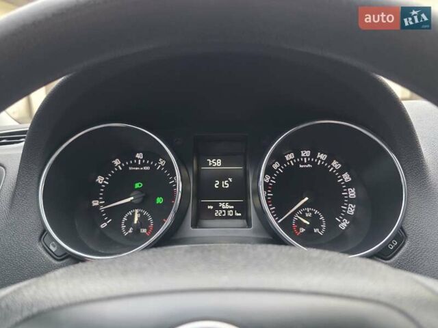 Білий Шкода Єті, об'ємом двигуна 1.2 л та пробігом 220 тис. км за 6999 $, фото 68 на Automoto.ua