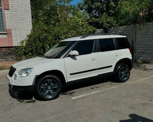 Білий Шкода Єті, об'ємом двигуна 1.97 л та пробігом 342 тис. км за 8500 $, фото 3 на Automoto.ua