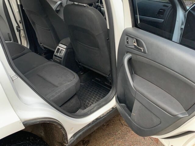 Белый Шкода Ети, объемом двигателя 1.8 л и пробегом 214 тыс. км за 8200 $, фото 6 на Automoto.ua