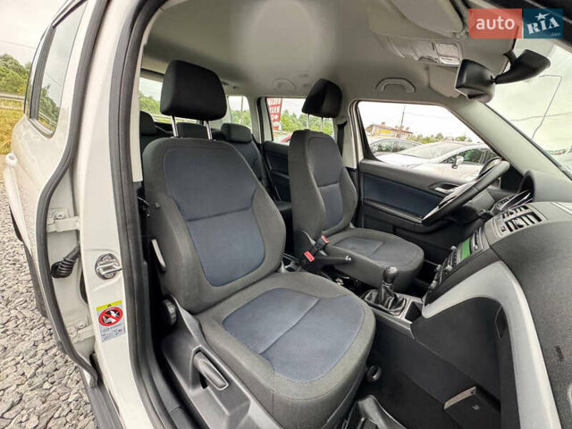 Белый Шкода Ети, объемом двигателя 2 л и пробегом 186 тыс. км за 10900 $, фото 31 на Automoto.ua