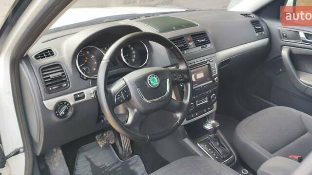Білий Шкода Єті, об'ємом двигуна 1.2 л та пробігом 181 тис. км за 7700 $, фото 26 на Automoto.ua