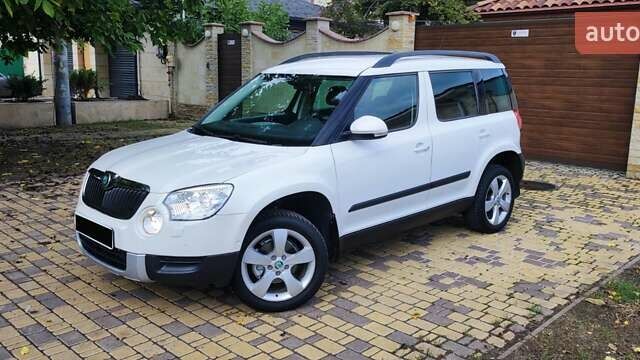 Білий Шкода Єті, об'ємом двигуна 1.2 л та пробігом 181 тис. км за 7700 $, фото 6 на Automoto.ua