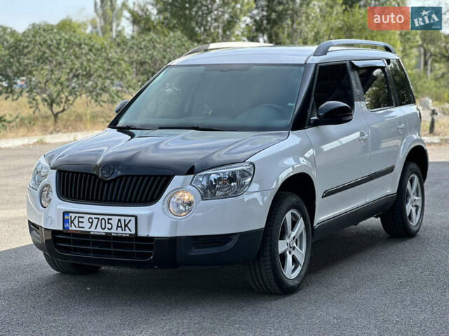 Білий Шкода Єті, об'ємом двигуна 1.2 л та пробігом 202 тис. км за 7500 $, фото 4 на Automoto.ua