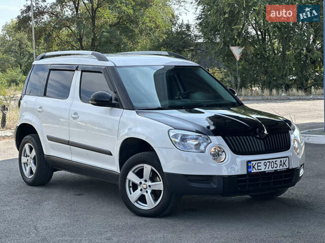 Білий Шкода Єті, об'ємом двигуна 1.2 л та пробігом 202 тис. км за 7500 $, фото 9 на Automoto.ua