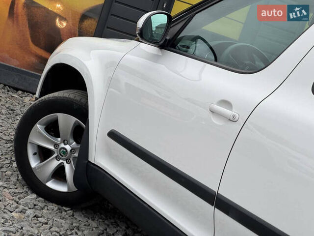 Белый Шкода Ети, объемом двигателя 2 л и пробегом 186 тыс. км за 10900 $, фото 23 на Automoto.ua