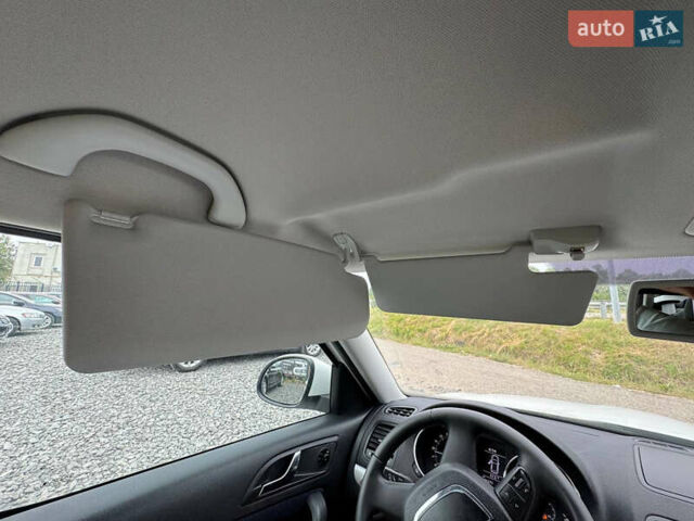 Белый Шкода Ети, объемом двигателя 2 л и пробегом 186 тыс. км за 10900 $, фото 60 на Automoto.ua