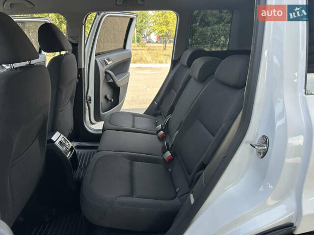 Білий Шкода Єті, об'ємом двигуна 1.2 л та пробігом 202 тис. км за 7500 $, фото 15 на Automoto.ua