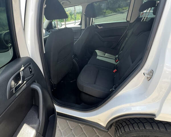 Білий Шкода Єті, об'ємом двигуна 1.97 л та пробігом 250 тис. км за 10500 $, фото 15 на Automoto.ua