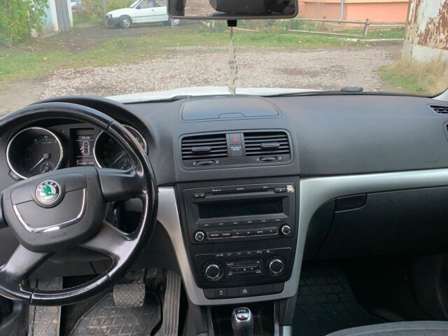 Белый Шкода Ети, объемом двигателя 1.8 л и пробегом 214 тыс. км за 8200 $, фото 2 на Automoto.ua