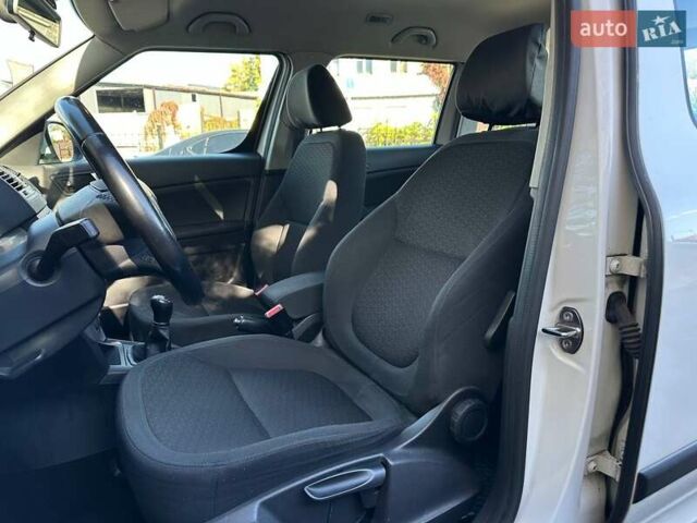 Белый Шкода Ети, объемом двигателя 1.98 л и пробегом 181 тыс. км за 8790 $, фото 8 на Automoto.ua