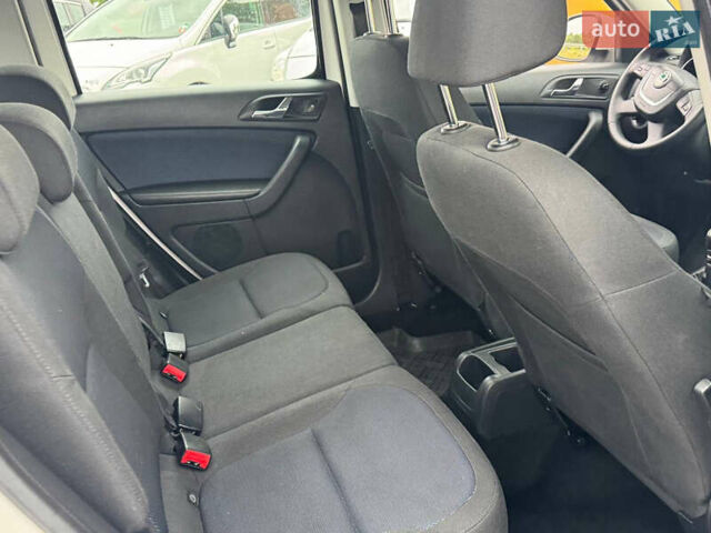 Белый Шкода Ети, объемом двигателя 2 л и пробегом 186 тыс. км за 10900 $, фото 41 на Automoto.ua