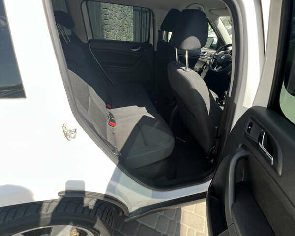 Білий Шкода Єті, об'ємом двигуна 1.97 л та пробігом 250 тис. км за 10500 $, фото 14 на Automoto.ua