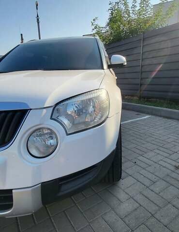 Белый Шкода Ети, объемом двигателя 2 л и пробегом 250 тыс. км за 12000 $, фото 3 на Automoto.ua