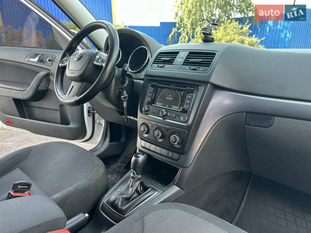 Білий Шкода Єті, об'ємом двигуна 1.2 л та пробігом 202 тис. км за 7500 $, фото 20 на Automoto.ua