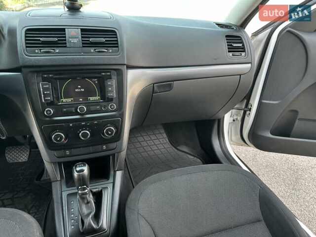 Білий Шкода Єті, об'ємом двигуна 1.2 л та пробігом 202 тис. км за 7500 $, фото 23 на Automoto.ua