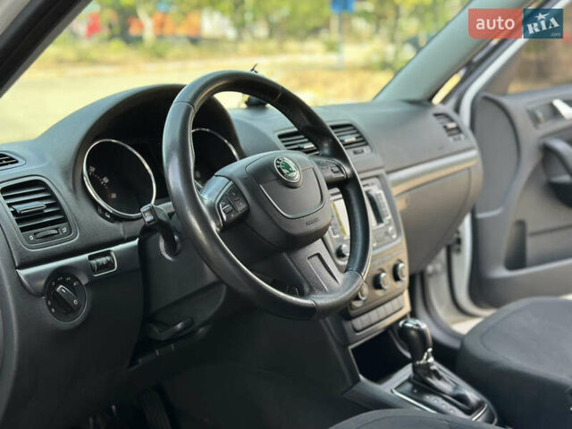 Білий Шкода Єті, об'ємом двигуна 1.2 л та пробігом 202 тис. км за 7500 $, фото 11 на Automoto.ua