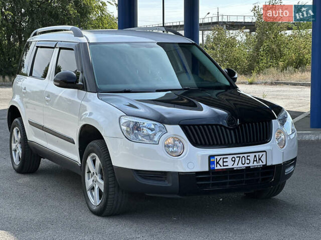 Білий Шкода Єті, об'ємом двигуна 1.2 л та пробігом 202 тис. км за 7500 $, фото 2 на Automoto.ua